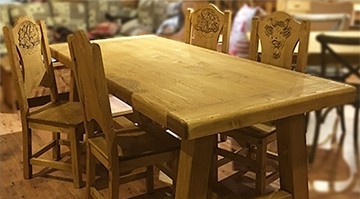 Épicéa massif et sculptures ... Une collection faite pour meubler votre chalet !